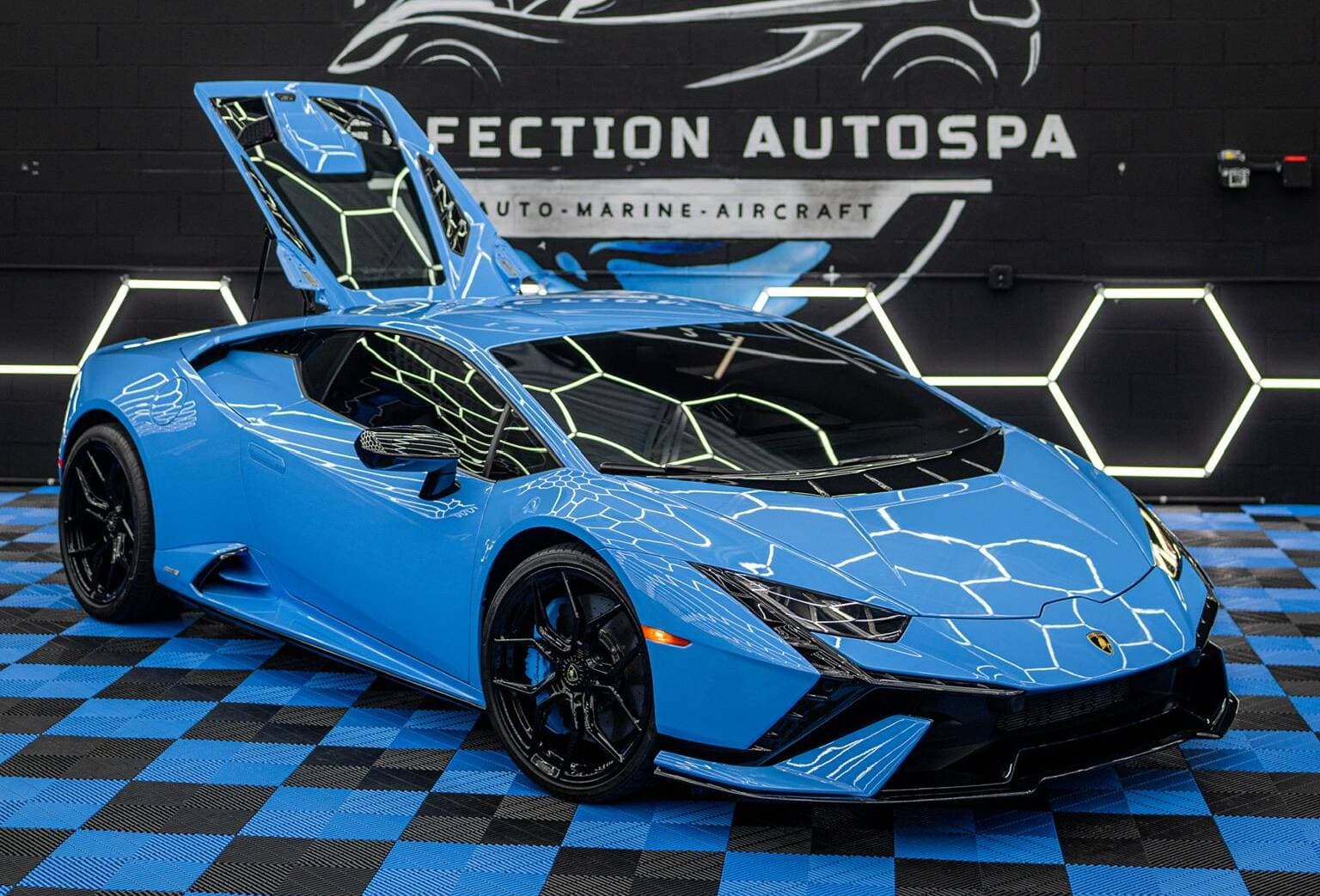 Lamborghini Huracan — Italian Precision, photo 1