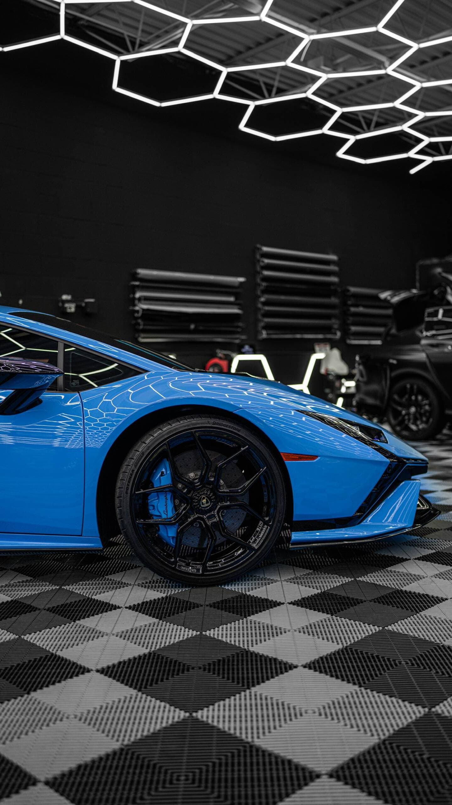 Lamborghini Huracan — Italian Precision, photo 3